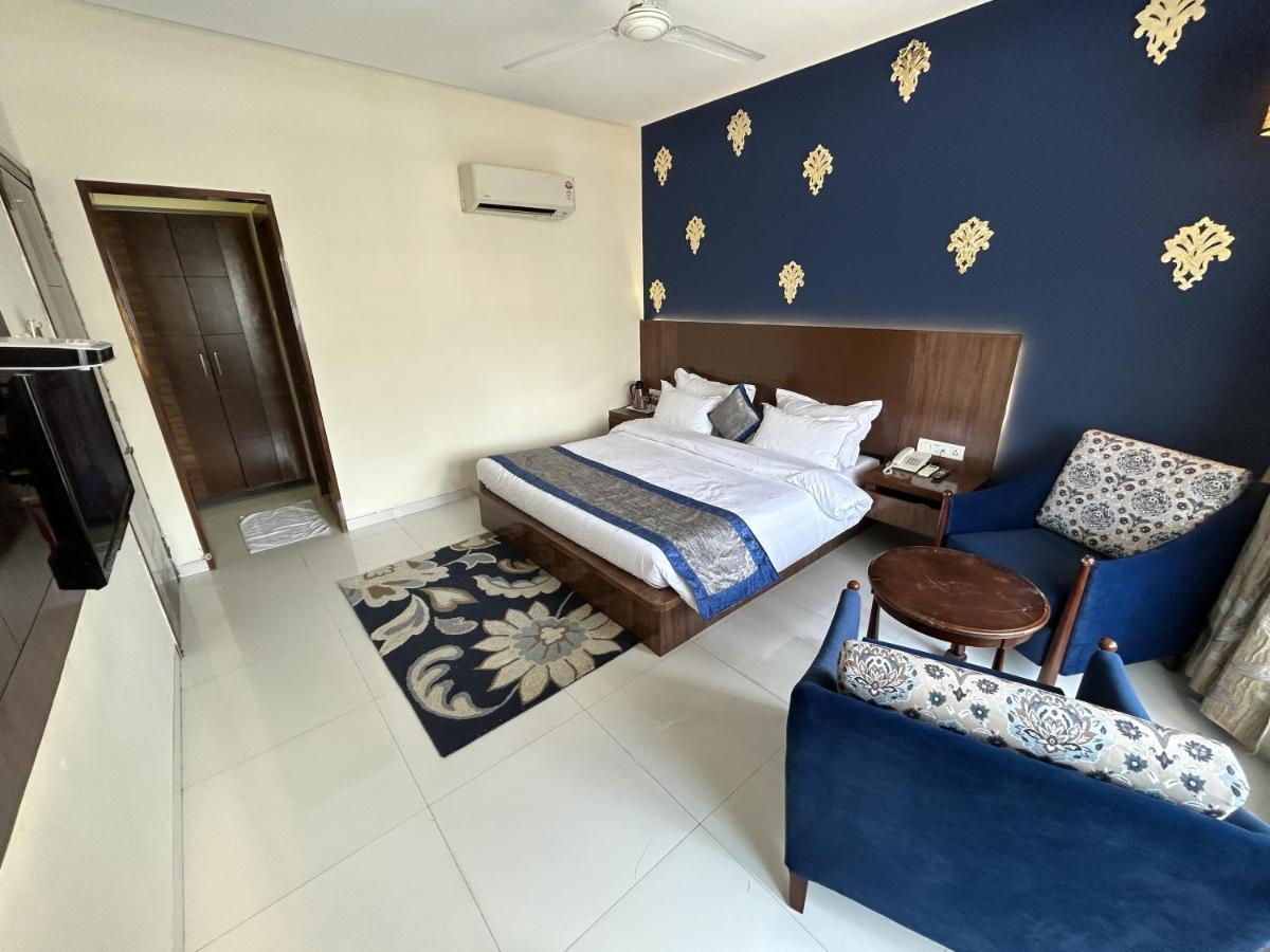 Hotel Gautam Lonavala Eksteriør bilde