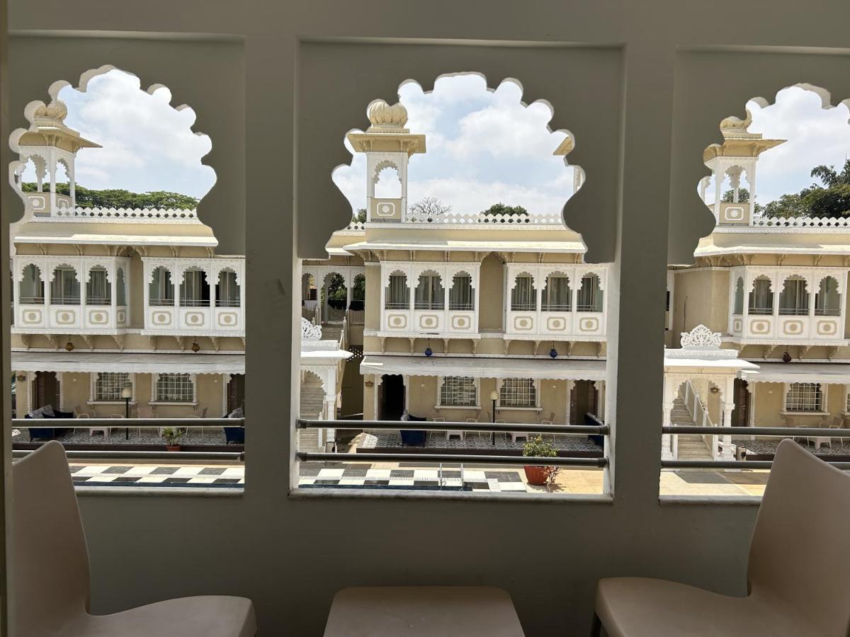 Hotel Gautam Lonavala Eksteriør bilde