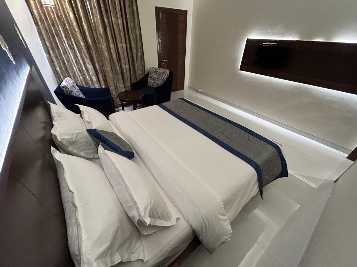 Hotel Gautam Lonavala Eksteriør bilde